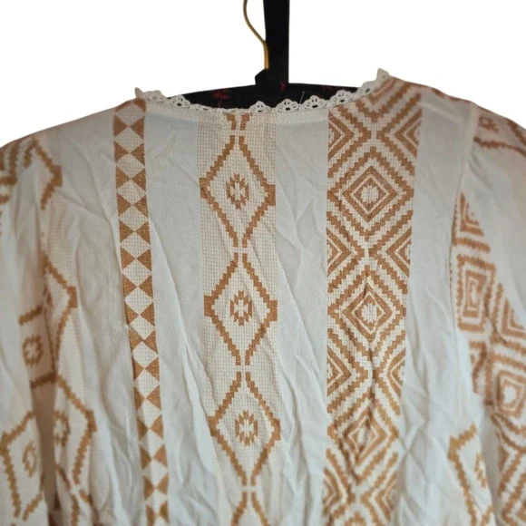 Surf Gypsy Island Tribal Top‎ M Caramel White Boho Peasant Blouse Crochet Beach - Picture 7 of 11